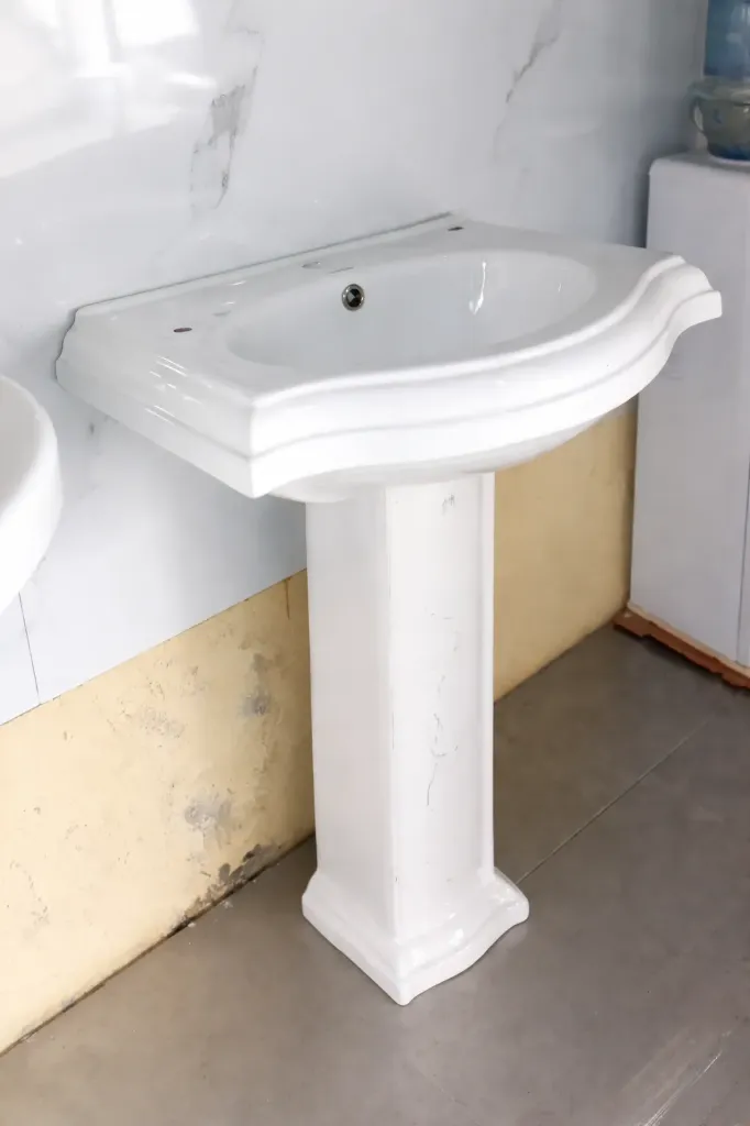 [5070B] Pedestal Washbasin-5070B
